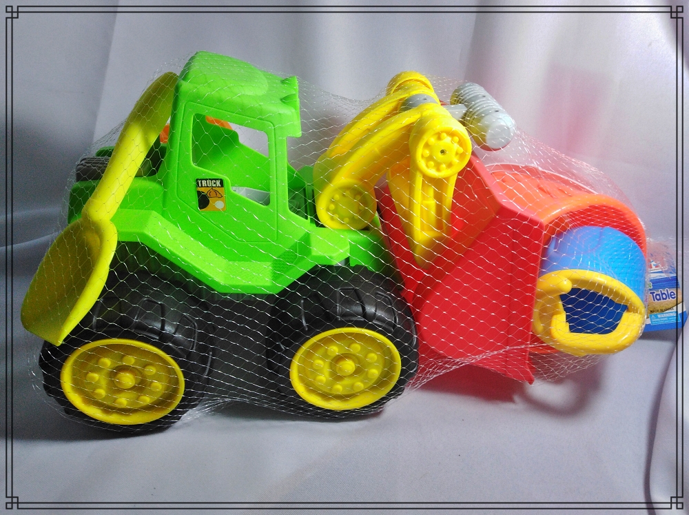 ESCAVADORA C/BALDE Y ACCESORIOS