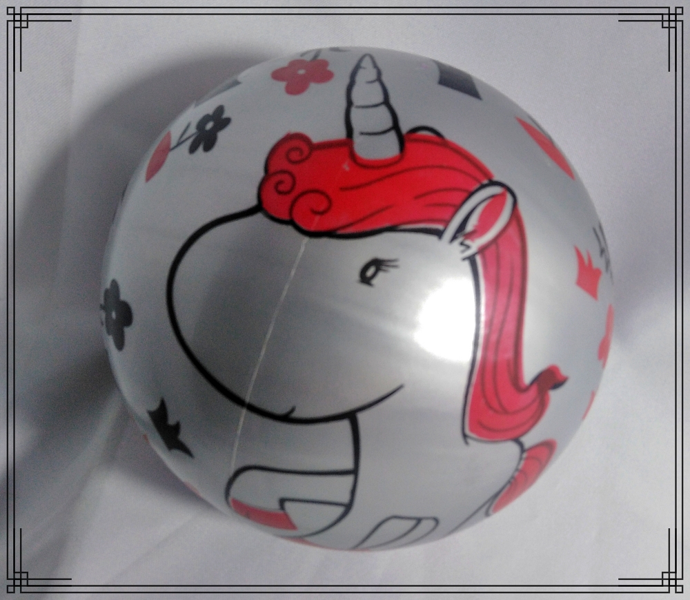 PELOTA PVC FLUO ESTAMPADA UNICORNIO Y OTROS